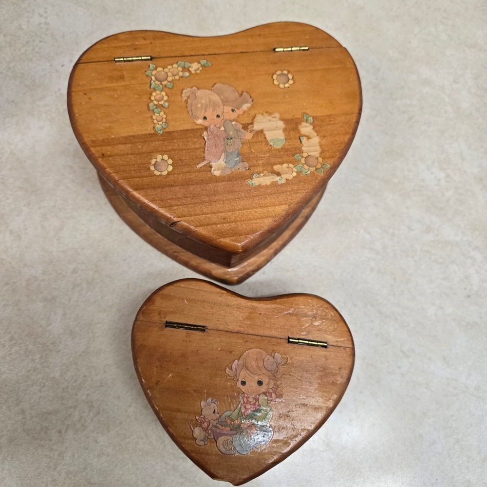 Vintage Precious Moments Wooden‎ Heart Nesting Boxes Cottagecore Trinket Set